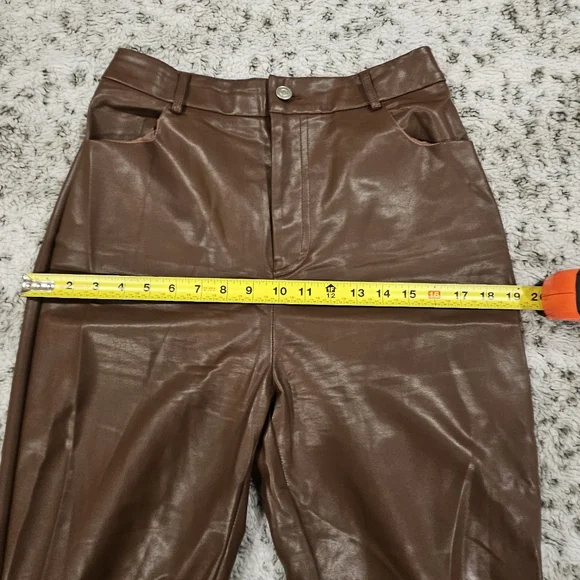 White Fox Edgy Rebellious SZ M Brown Hi Rise Sexy Faux Leather Mob Wife Pants - Picture 8 of 12